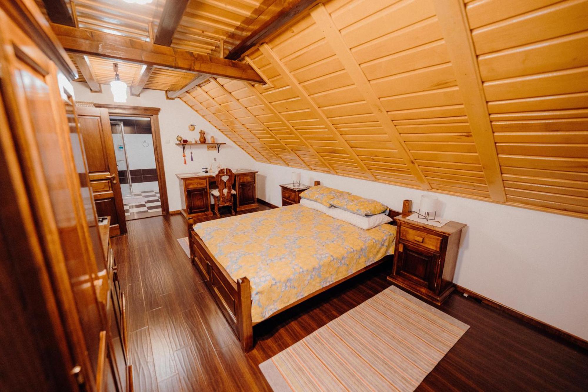 Cabana Paradisul Verde Neamt トゥルグ・ネアムツ エクステリア 写真